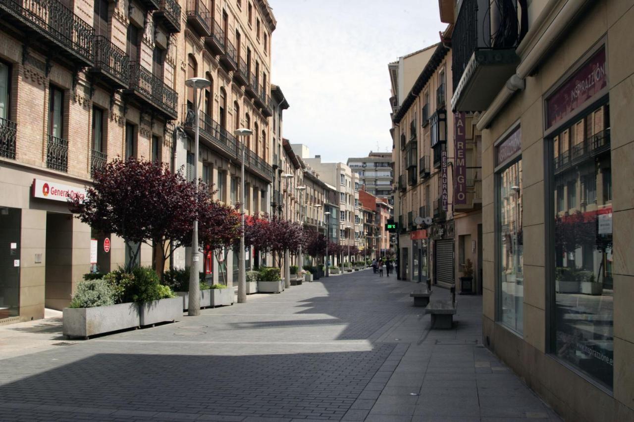 Apartamentos Turisticos Plaza San Juan 2 Tudela Exterior photo